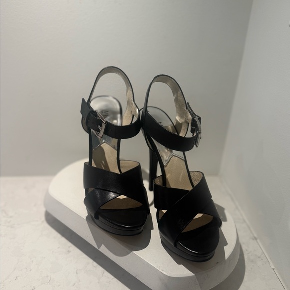 Elegant Black Women's Heels - Picture 3 of 10